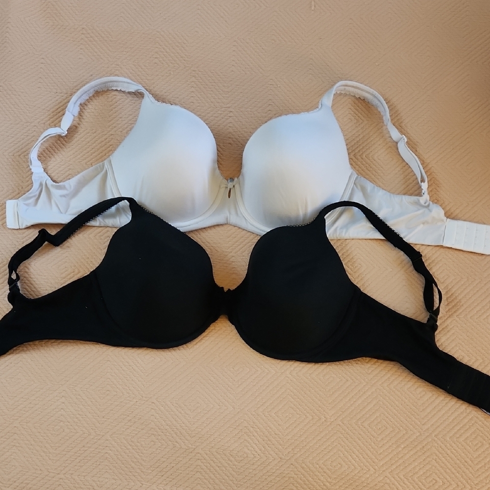 2 - Victoria's Secret Black and White T-Shirt Bras